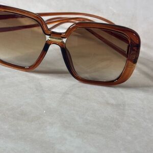 Elegant Brown Sunglasses